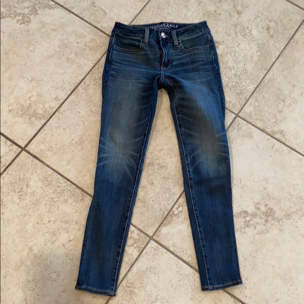 NWT American Eagle Jeans. Size 00Short. Stretch.